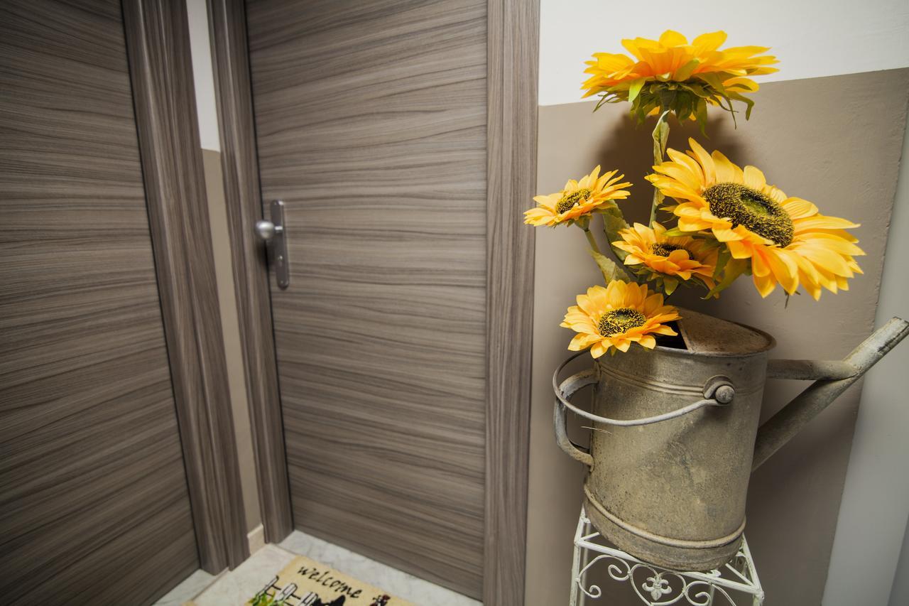 Residence Colibri Family & Bike โลอาโน ภายนอก รูปภาพ